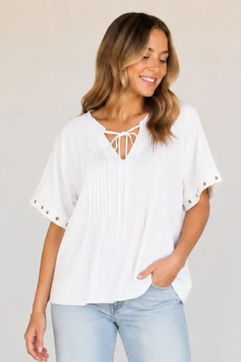 Pintuck Tie Front Top in White (REG)