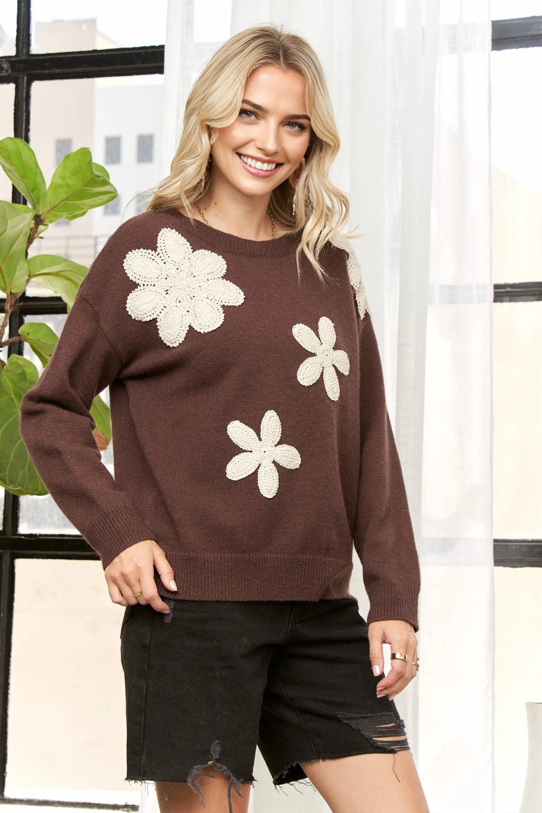 Flower Flourish Sweater in Coffee (REG)