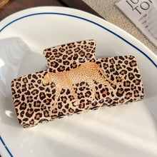 Wildlife Leopard Claw Clip