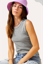 Basic Ribbed Sleeveless Top (REG)