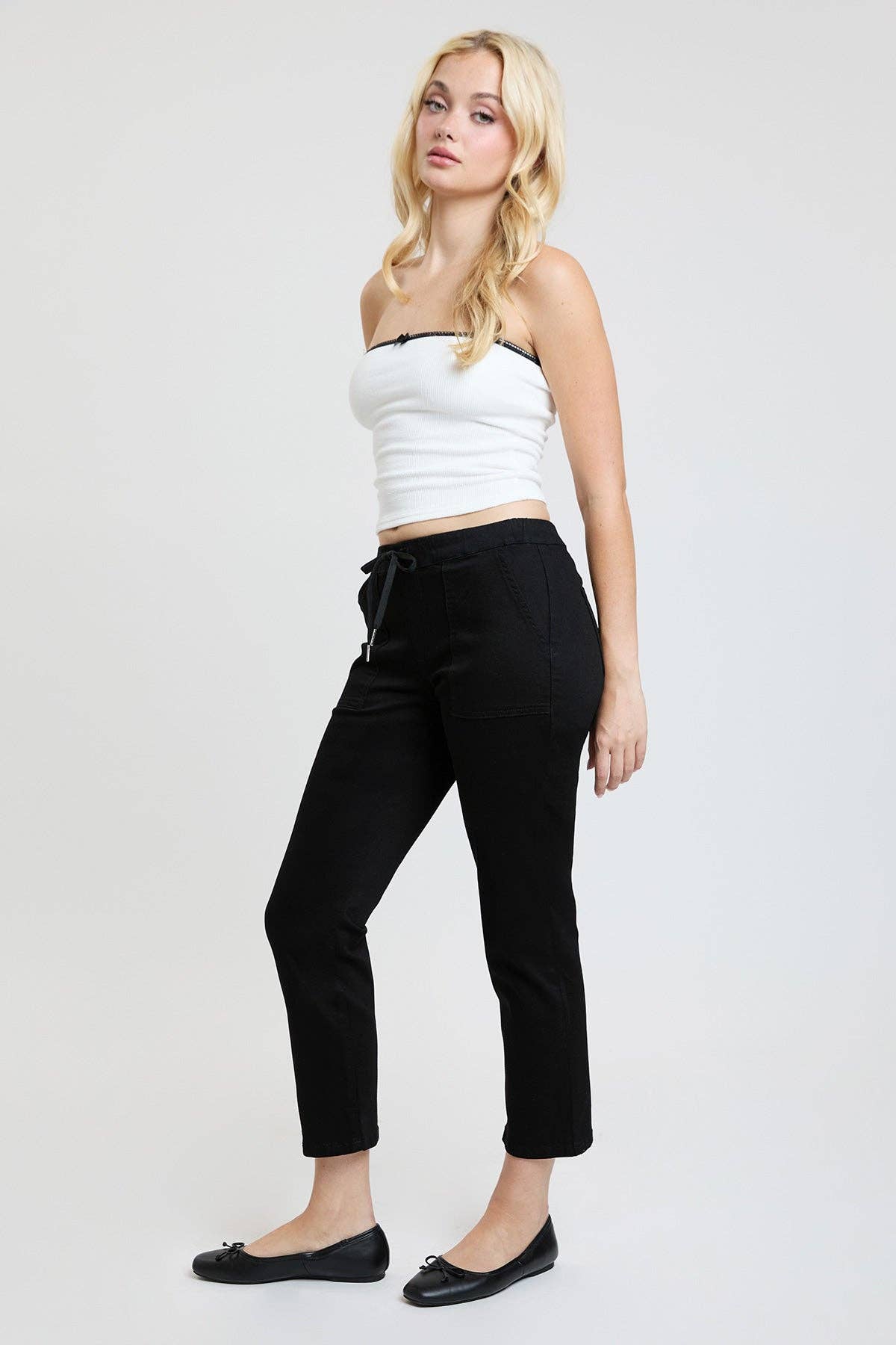 YMI Pull On Crop Jogger Pants in Black (REG)