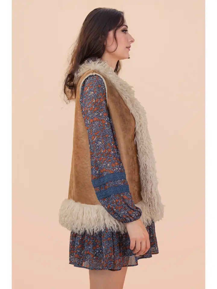Faux Fur Trim Vest in Mocha (REG)