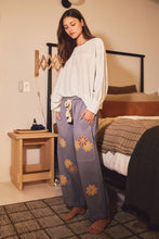 Relaxed Daisy Patch Pants in Blue Haze (REG)