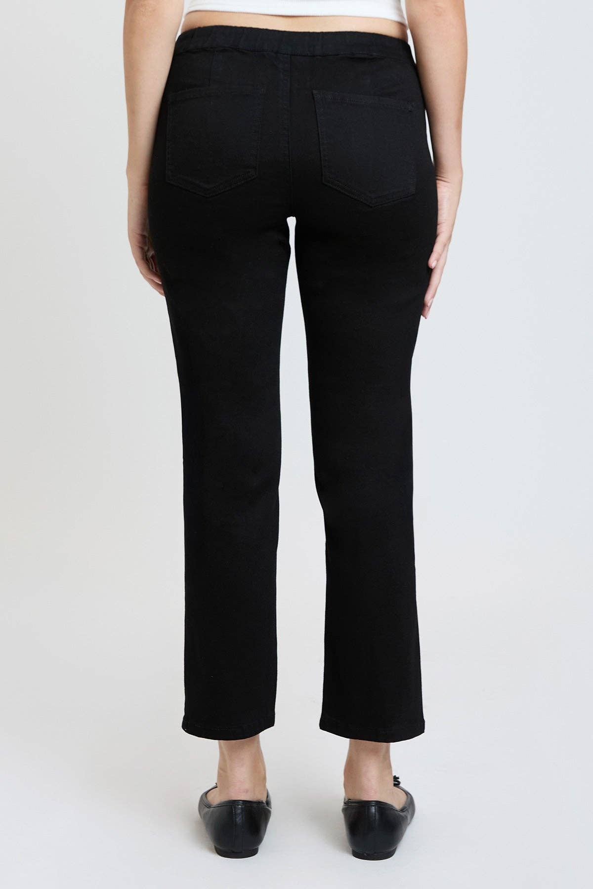 YMI Pull On Crop Jogger Pants in Black (REG)