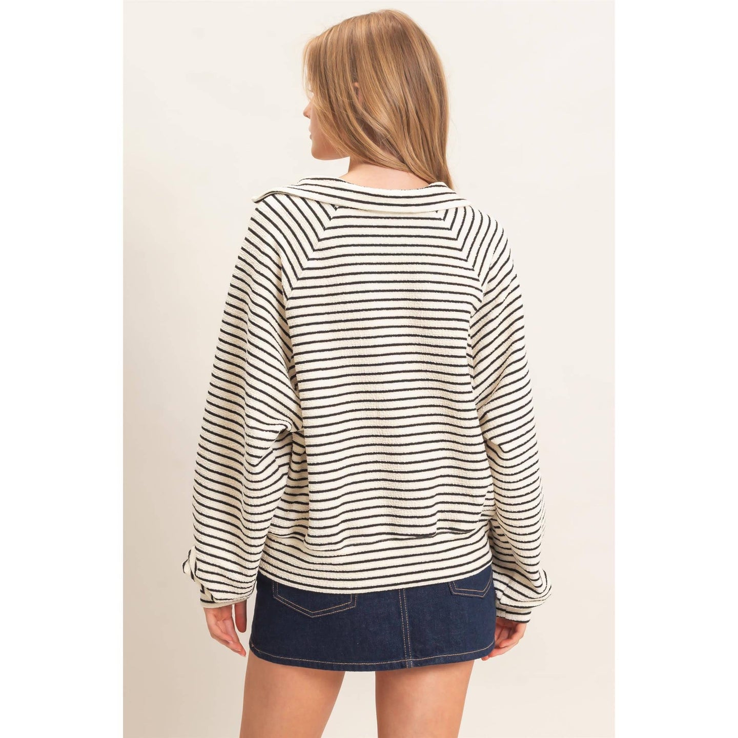 Striped Collar Sweatshirt in Cream (REG)