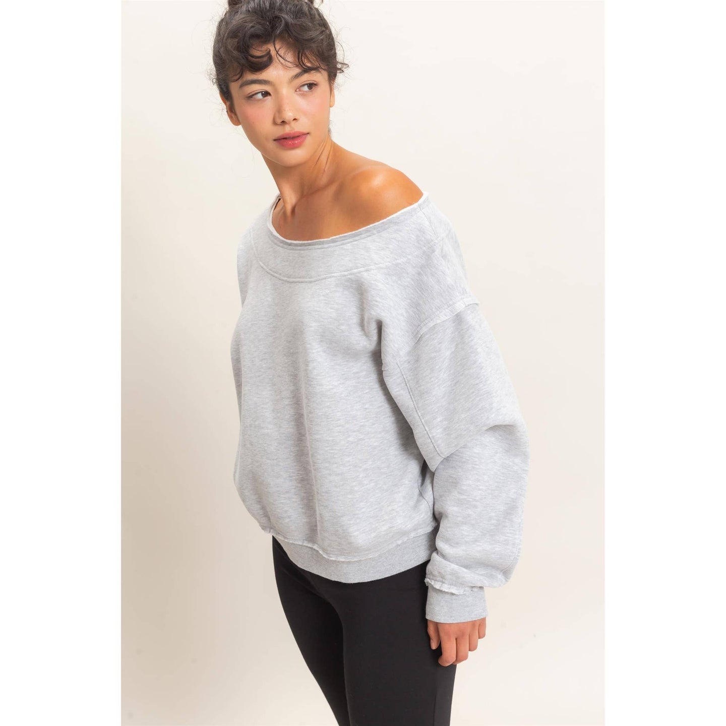 Raw Edge Off Shoulder Sweatshirt in Grey (REG)