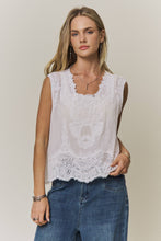 Sleeveless Scallop Lace Top (REG)