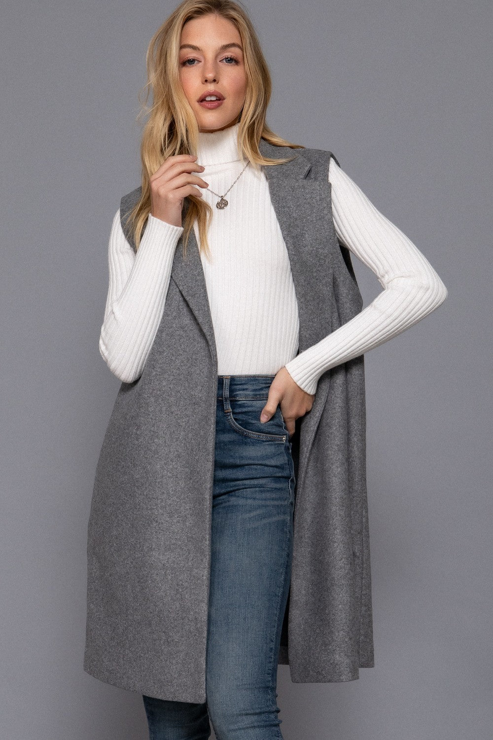 Sleeveless Lapel Vest in H Grey (REG)