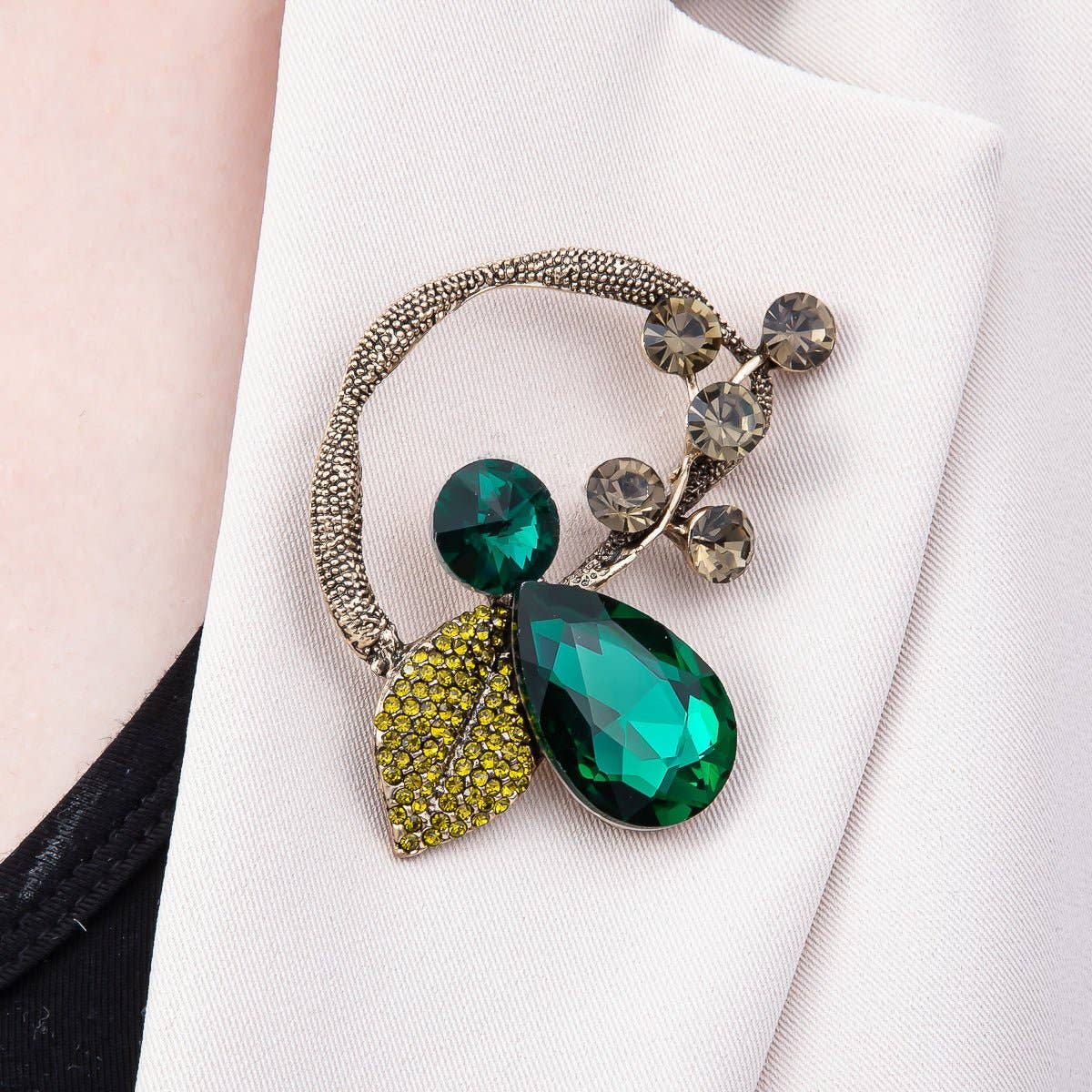 Green Rhinestone Leaf Brooch