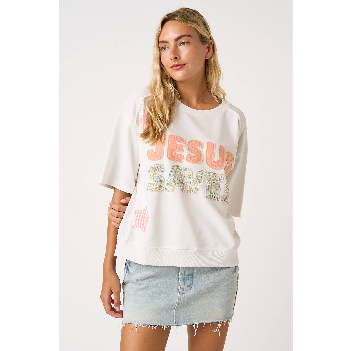 Jesus Saves Patchwork Tee in White (REG)