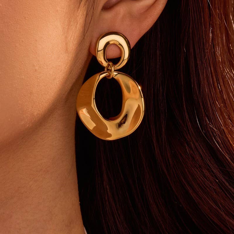 18K Classy Gold Drop Earrings