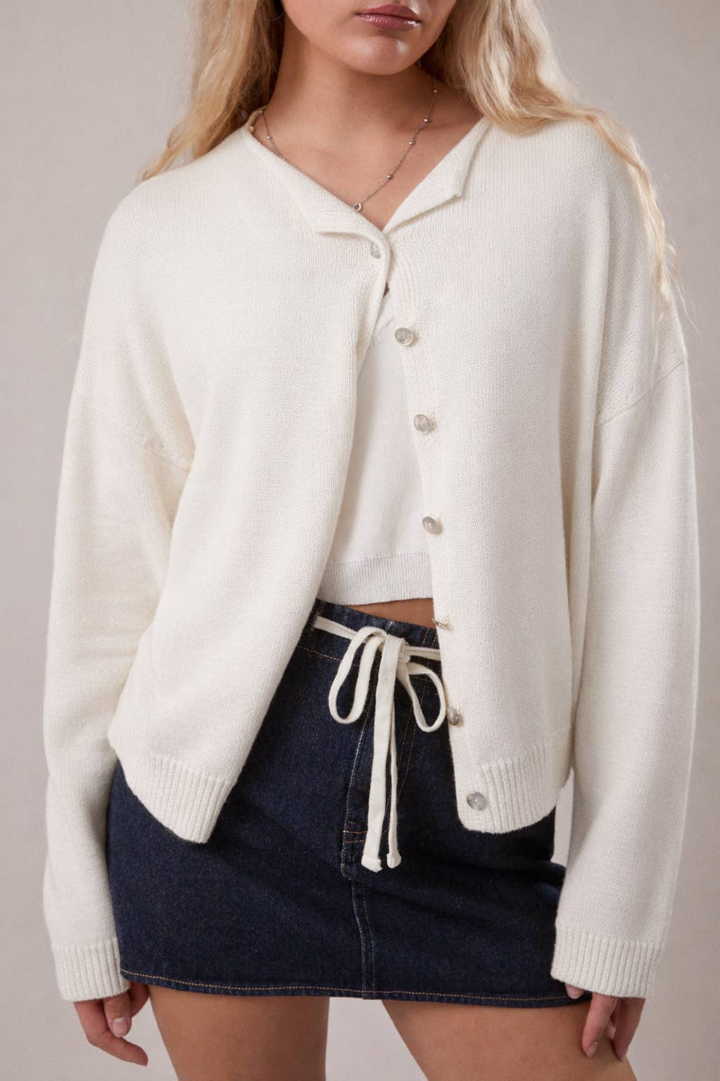 Rolled Hem Cardigan in White (REG)