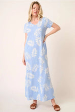 Leaf Print Maxi Dress in Blue (REG)