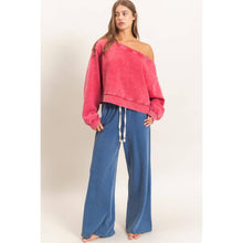 Off The Shoulder Sweatshirt in Red (REG)