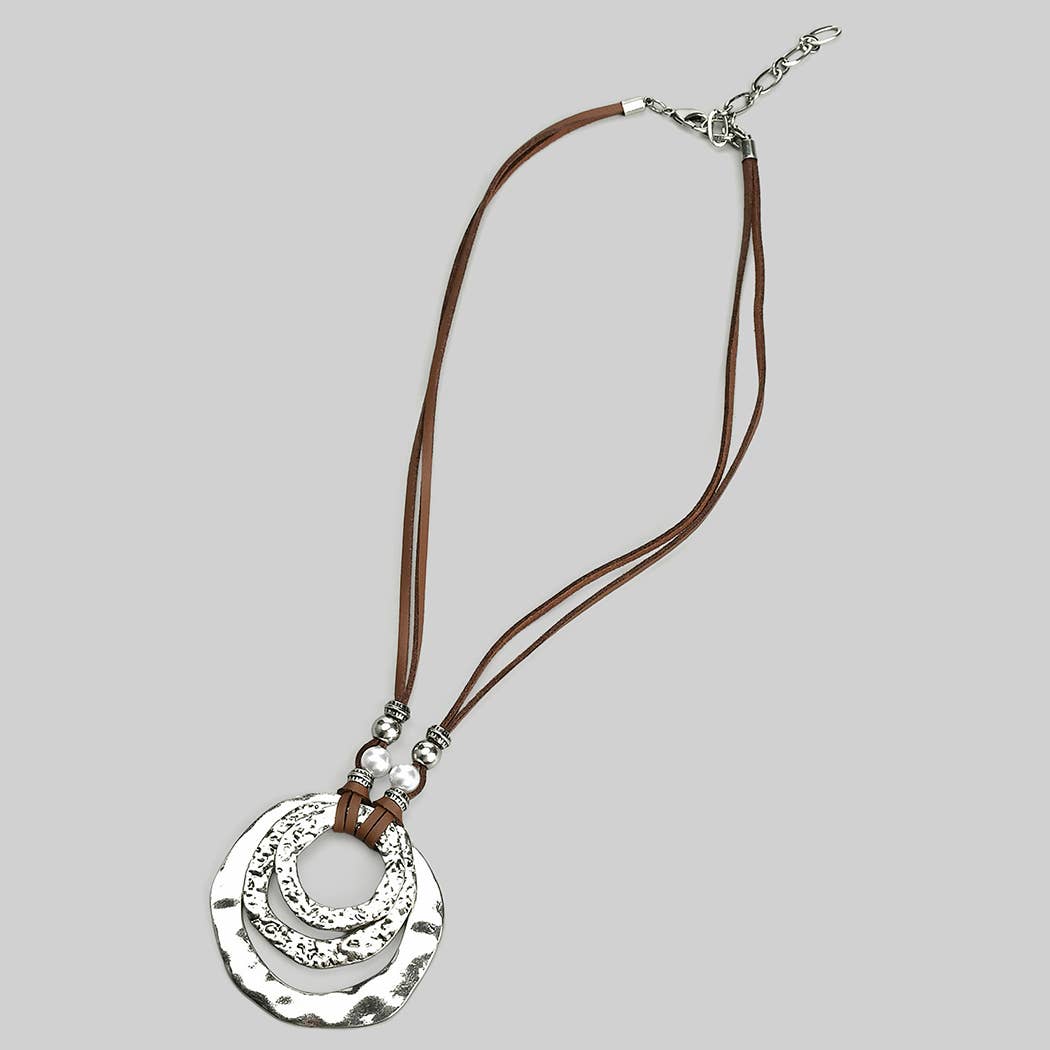 Elegant Hammered Geo Circle Necklace
