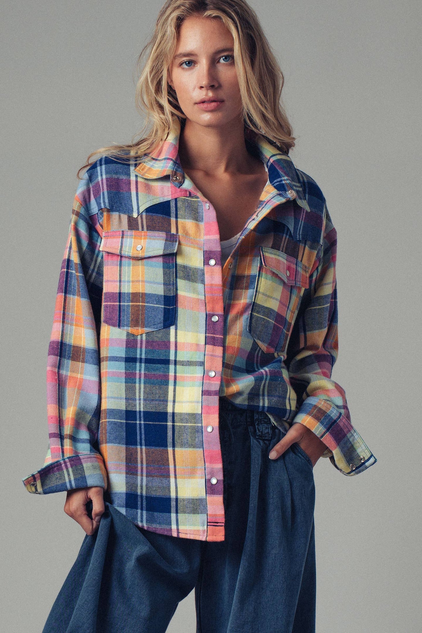 Plaid Snap-Front Top (REG)