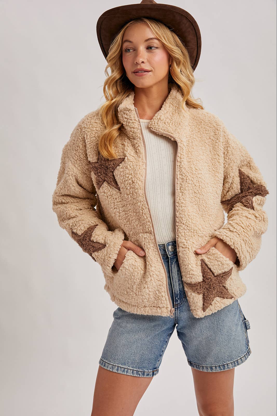 Star Shaped Teddy Sherpa Jacket in Beige (REG)
