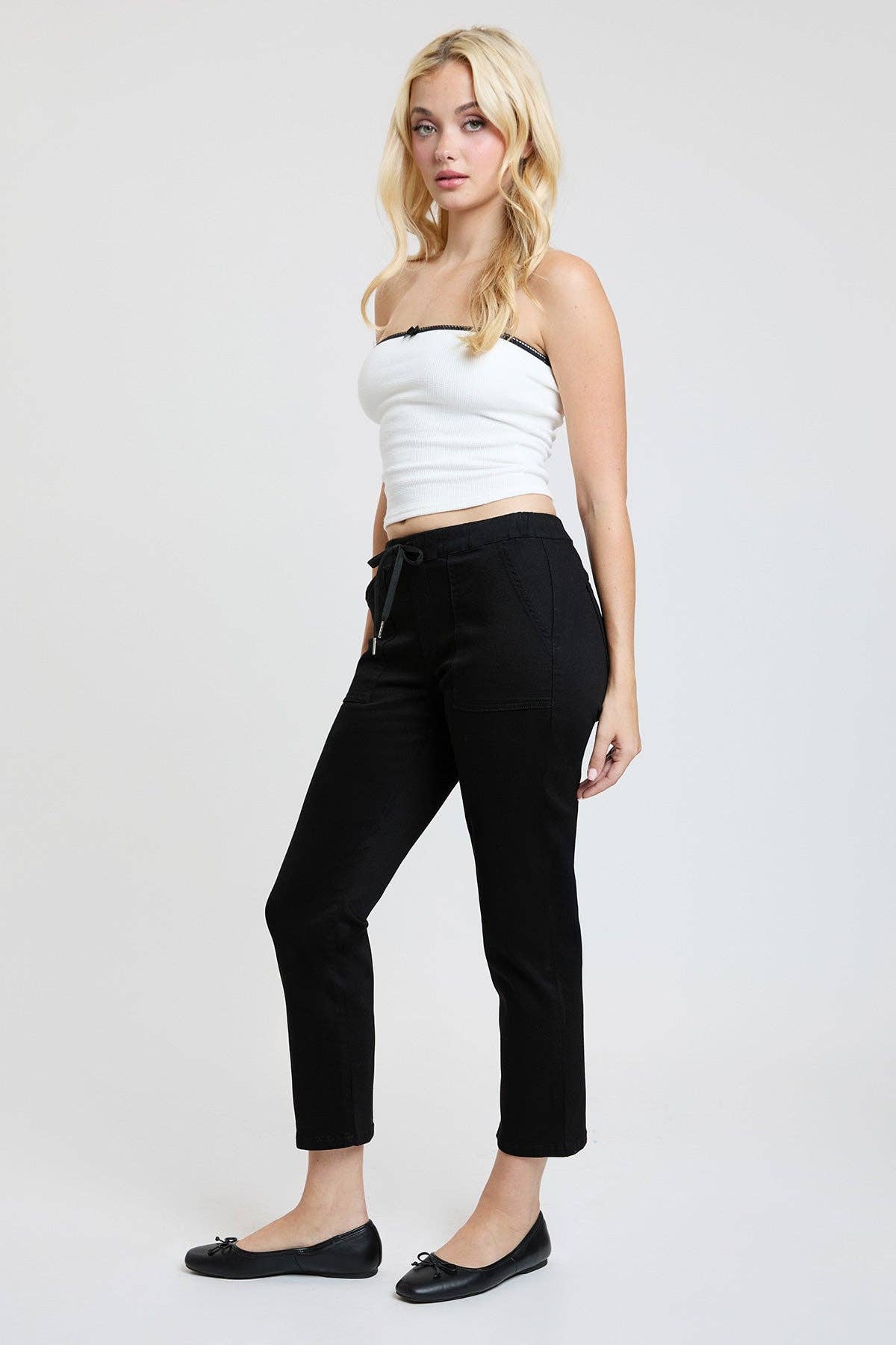 YMI Pull On Crop Jogger Pants in Black (REG)