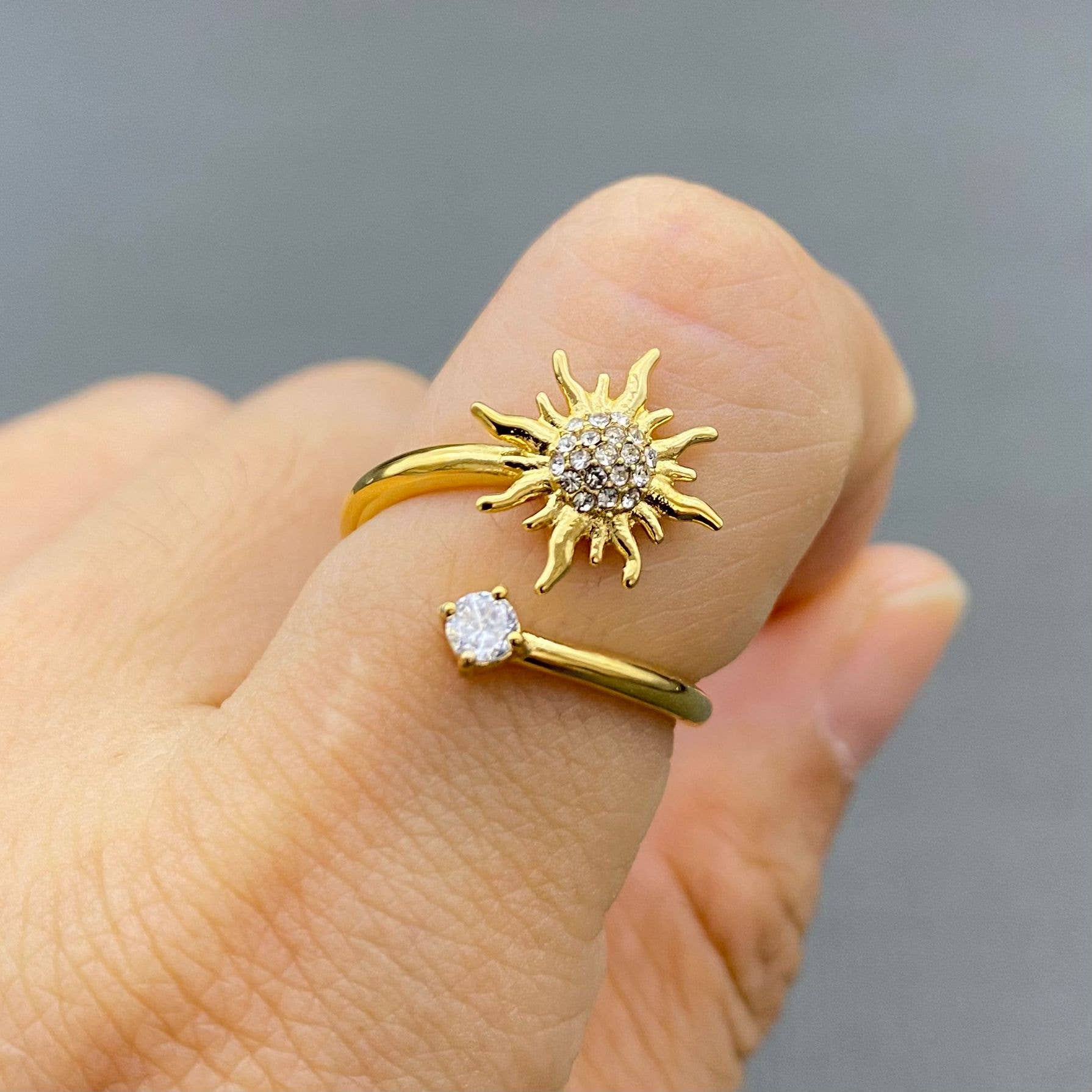 CZ Inlaid Sun 18K Ring