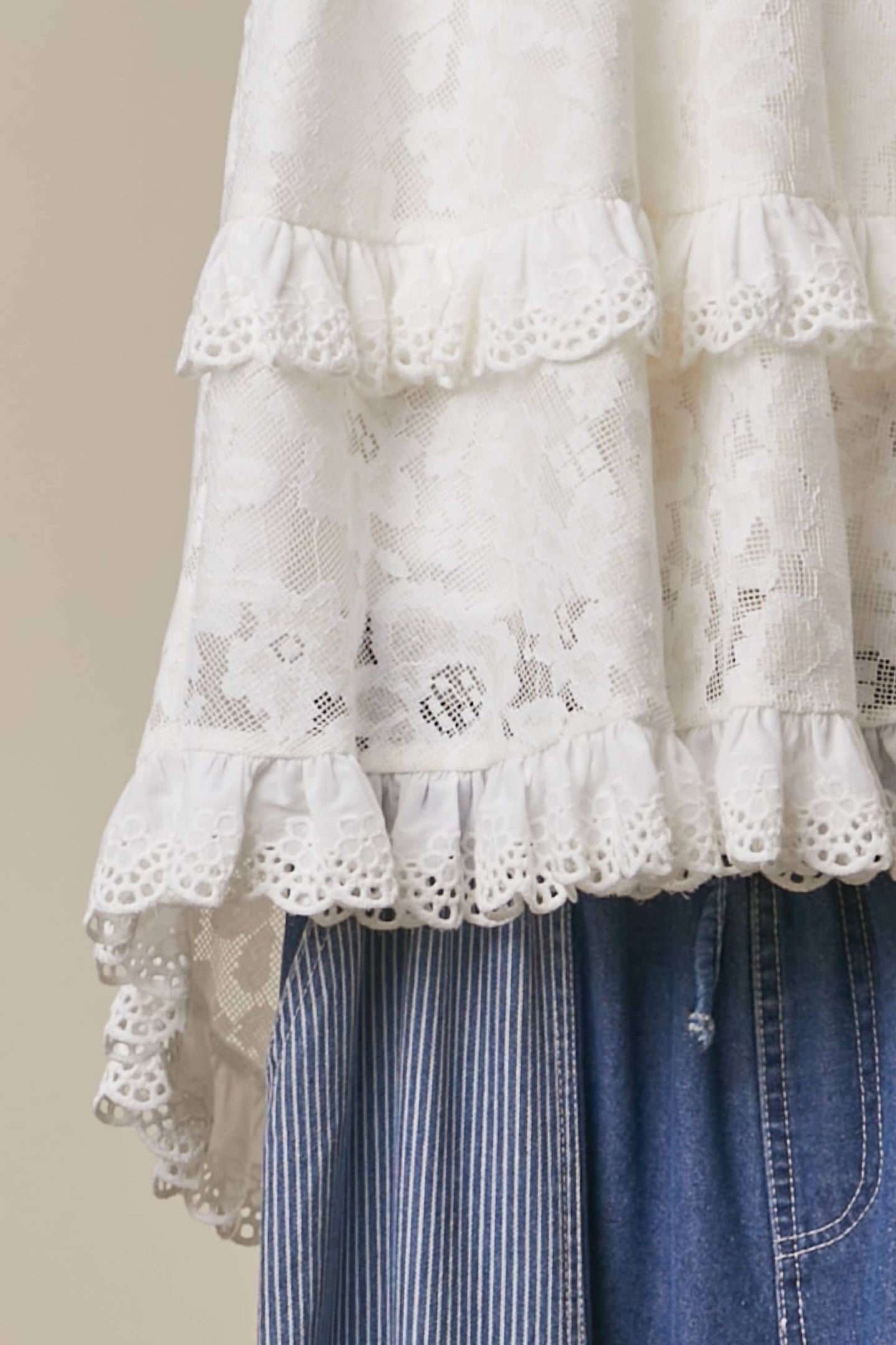High-Low Lace Tunic Top in White (REG)
