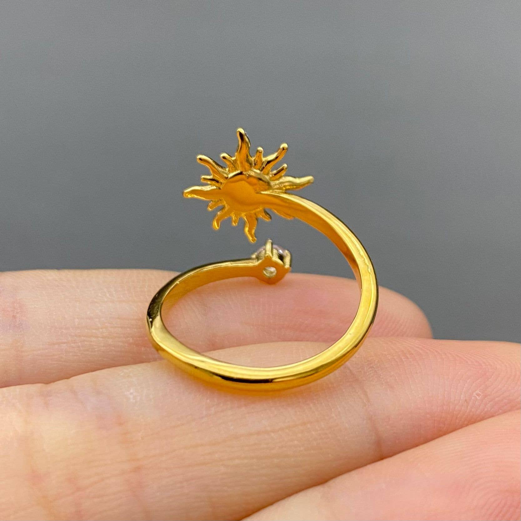 CZ Inlaid Sun 18K Ring
