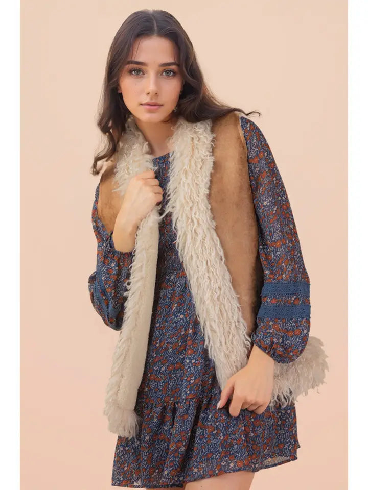 Faux Fur Trim Vest in Mocha (REG)