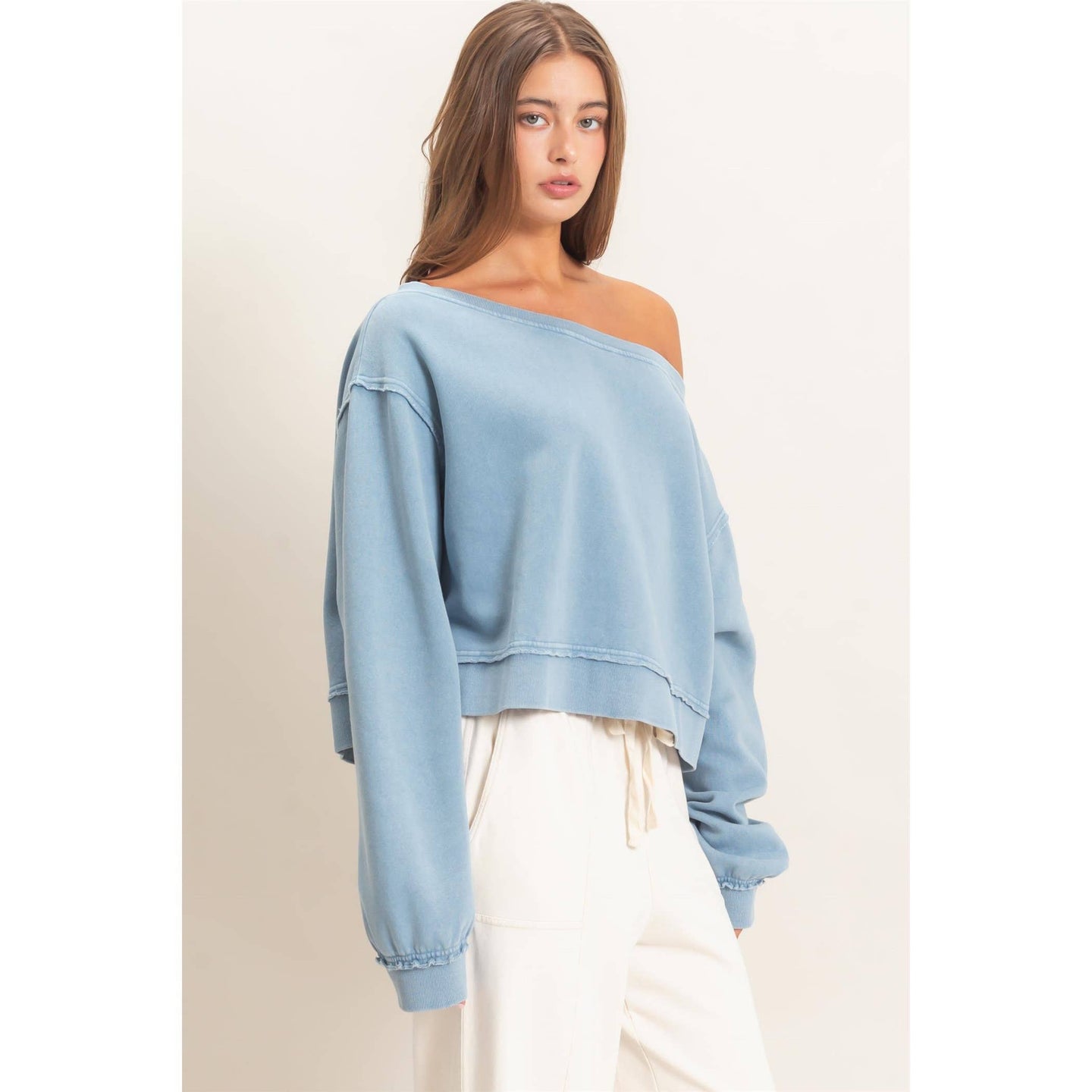 Off The Shoulder Sweatshirt in Dusty Blue (REG)
