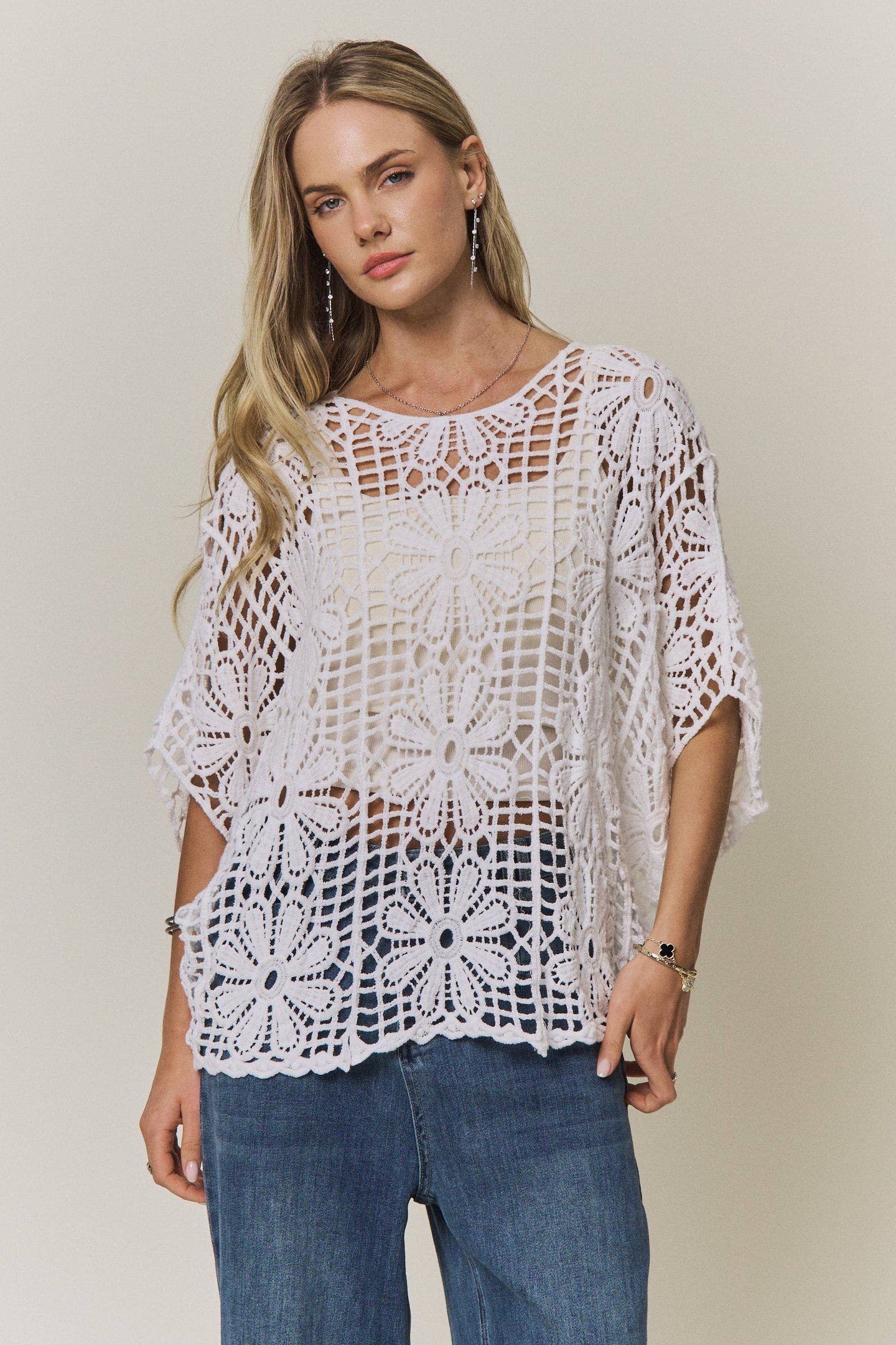 White Daisy Crochet Top (REG)
