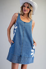 Denim Daisy Shift Dress (REG)