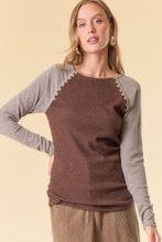 Button Detailed Knit Top (REG)