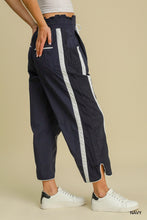 Cropped Windbreaker Pants in Navy (REG)