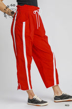 Cropped Windbreaker Pants in Red (REG)
