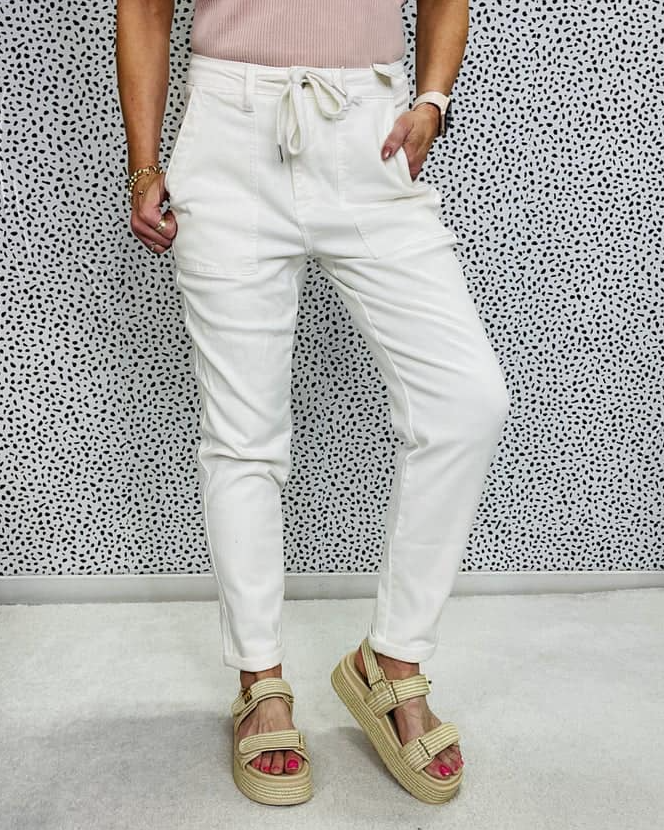 White Hi-Rise Judy Blue Joggers JB88812
