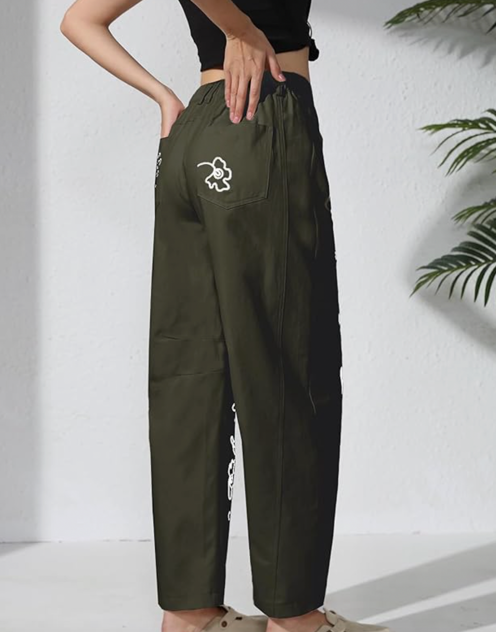 Embroidered Olive Barrel Jeans (XL)