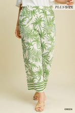 Tropical Leaf Pants in Green (PLUS)