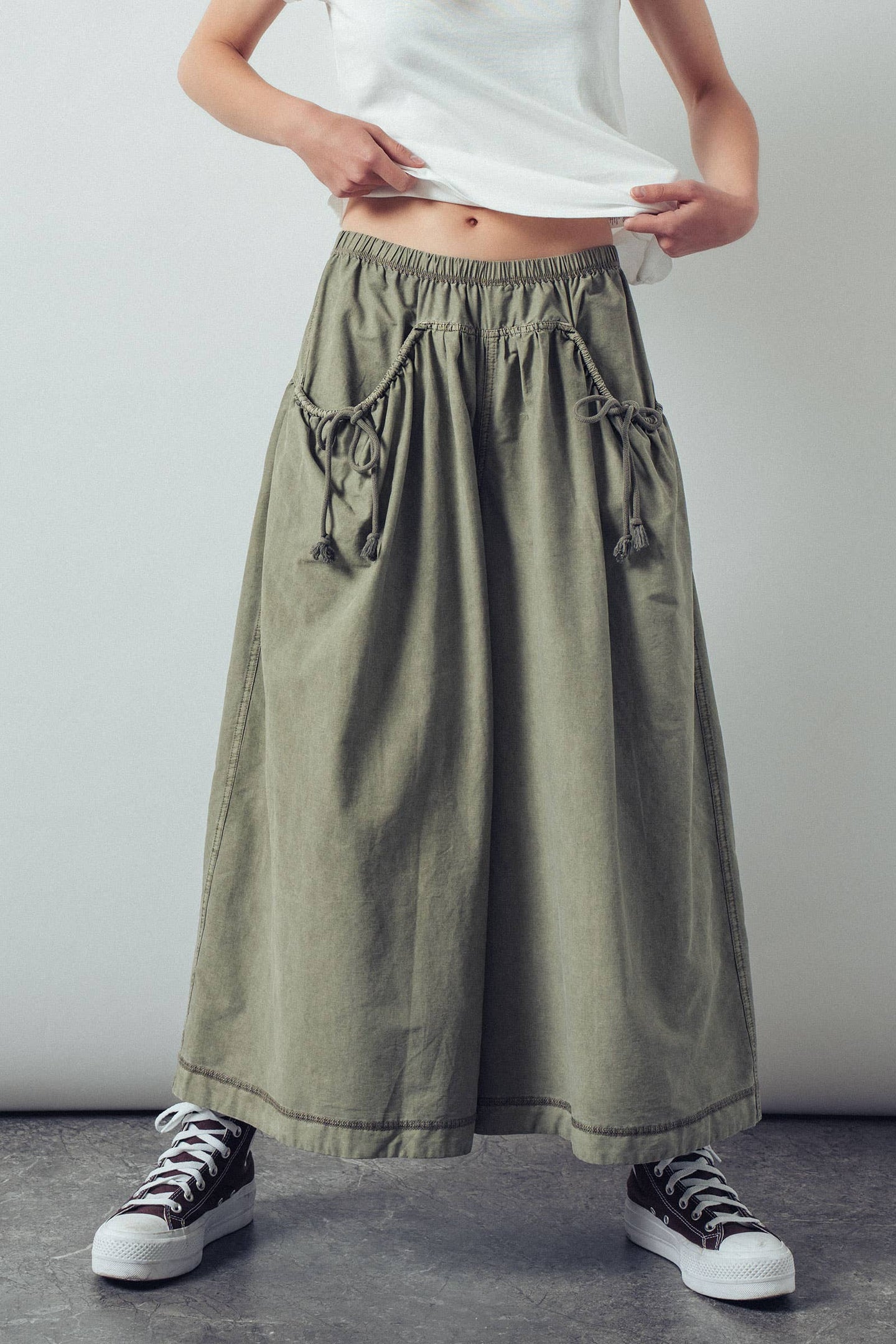 Drawstring Pocket Culotte Pants in Olive (REG)