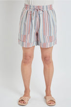 Missy Linen Shorts in Red Vari (REG)