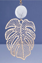 Leaf Pendant Necklace