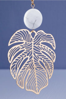 Leaf Pendant Necklace