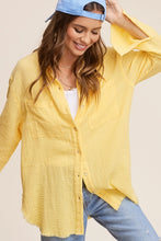 Crinkle Gauze Button Top in Lemon (REG)
