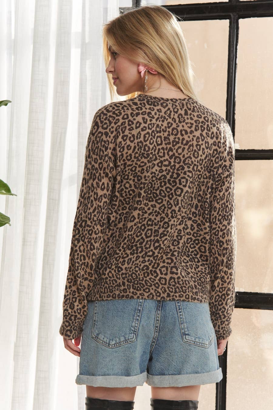 Long Sleeve Leopard Top in Khaki (REG)
