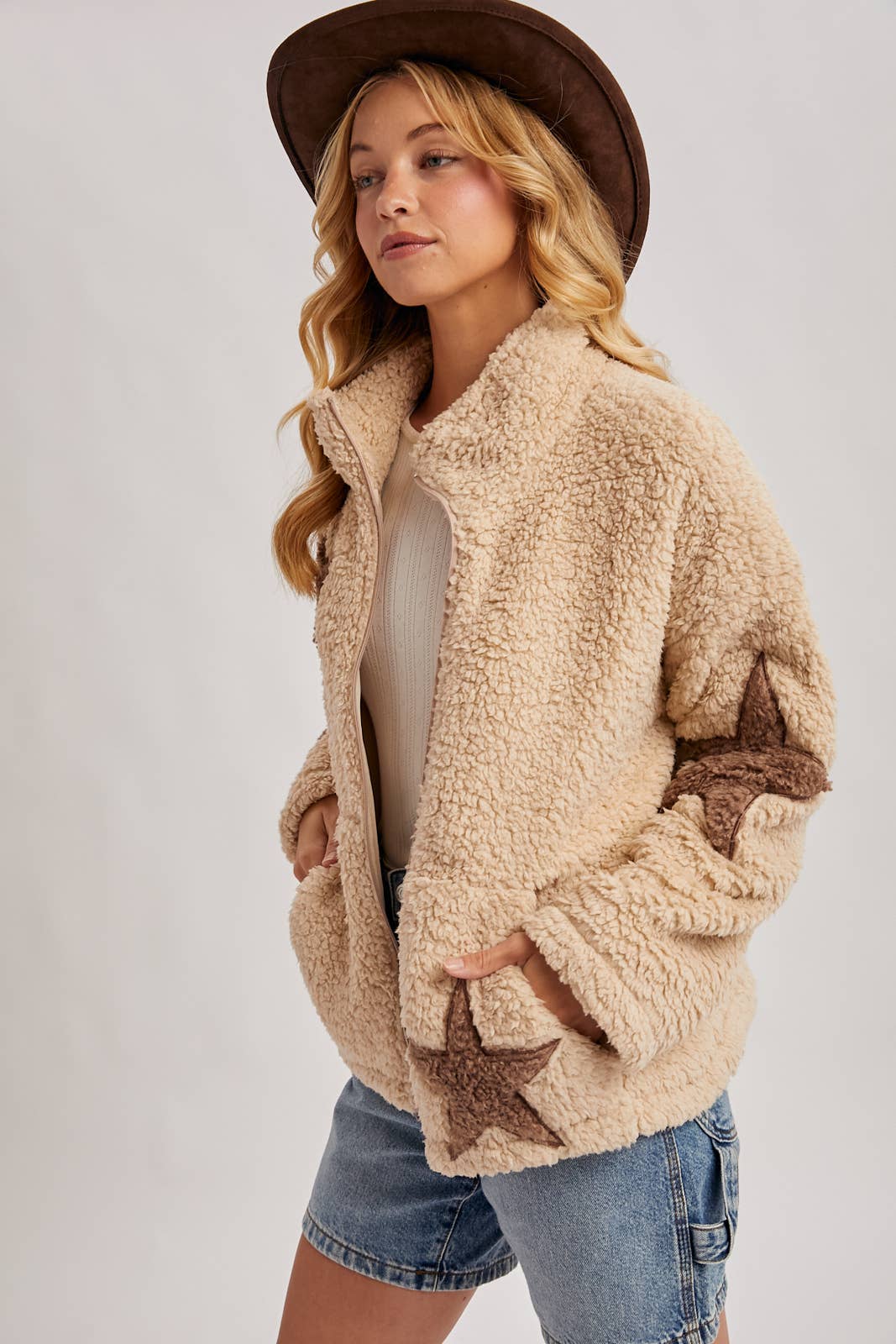 Star Shaped Teddy Sherpa Jacket in Beige (REG)
