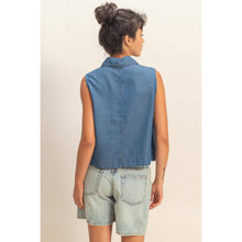 Sleeveless Dark Denim Button-Up Top (REG)