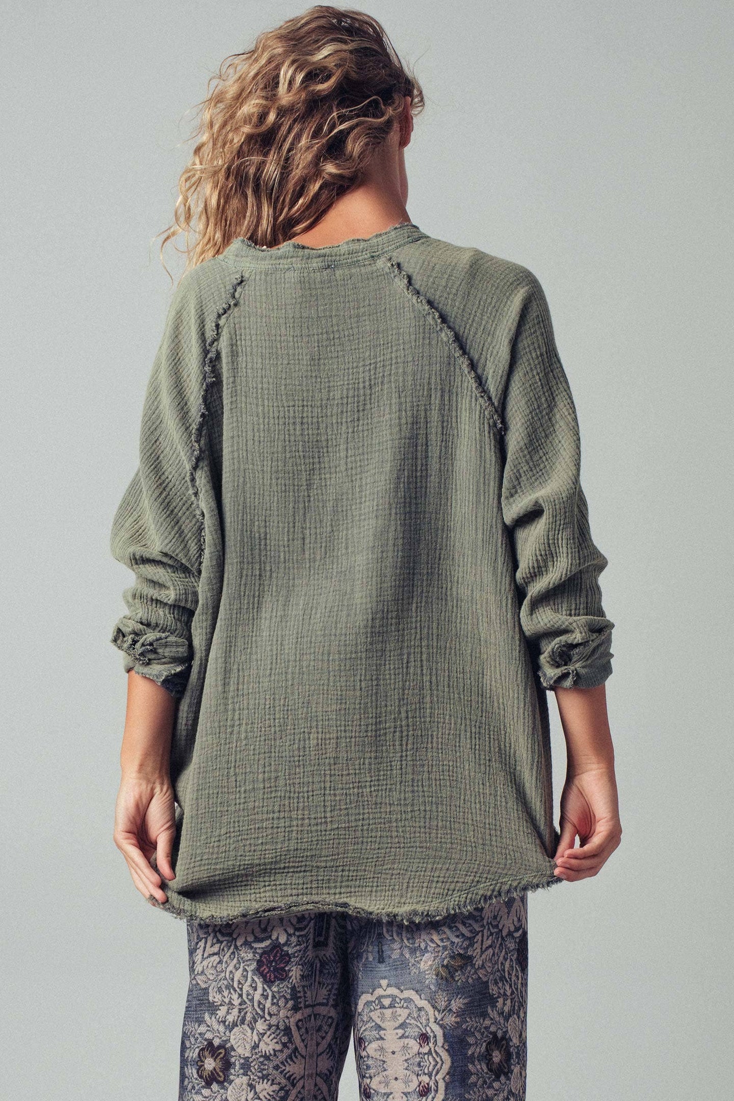 Crinkled Gauze Button Top (REG)