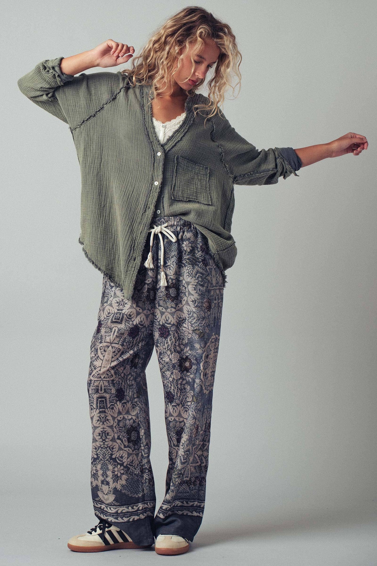 Crinkled Gauze Button Top (REG)