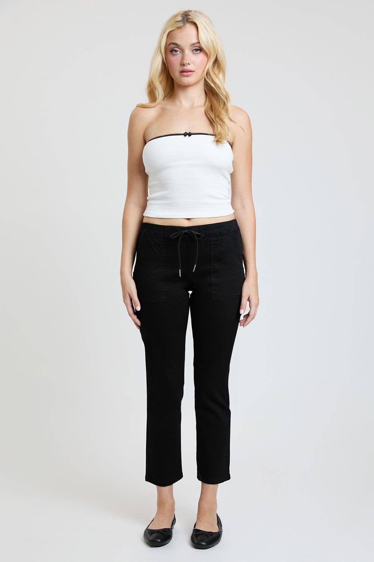 YMI Pull On Crop Jogger Pants in Black (REG)