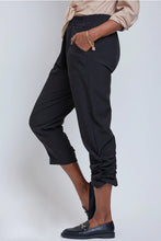 Missy Flood Ankle Pants in Black (REG)