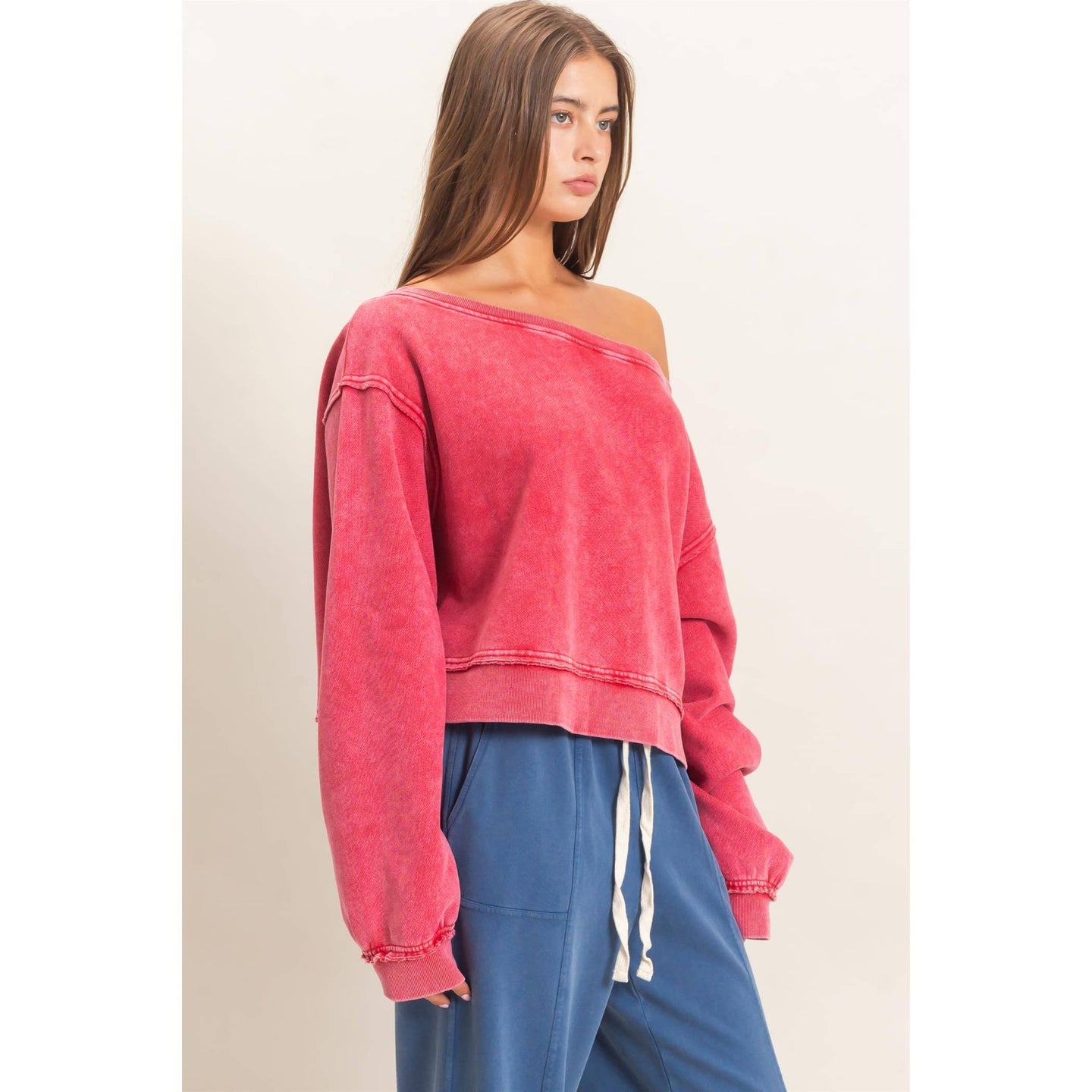 Off The Shoulder Sweatshirt in Red (REG)