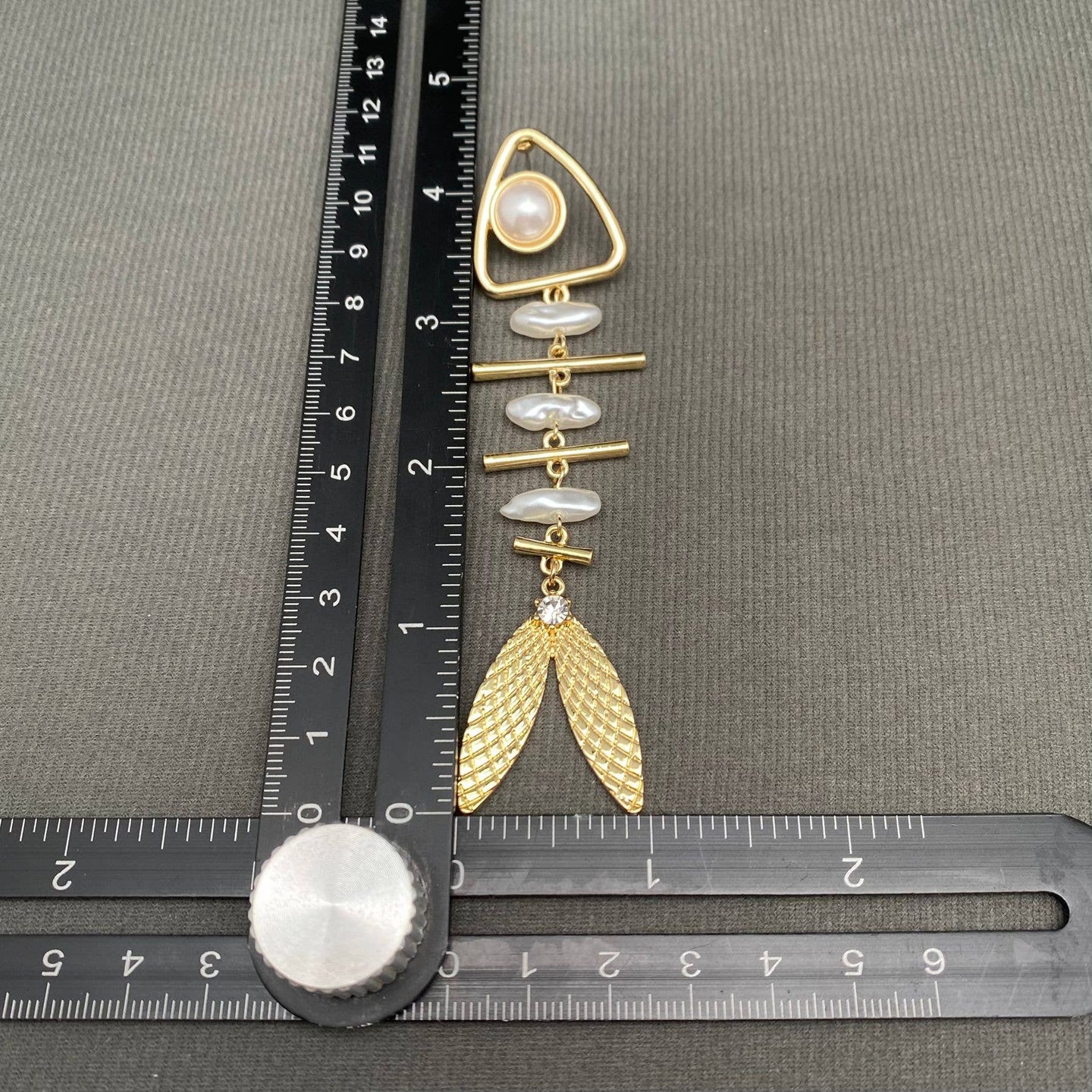 Abstract Pearl Fishbone Earrings