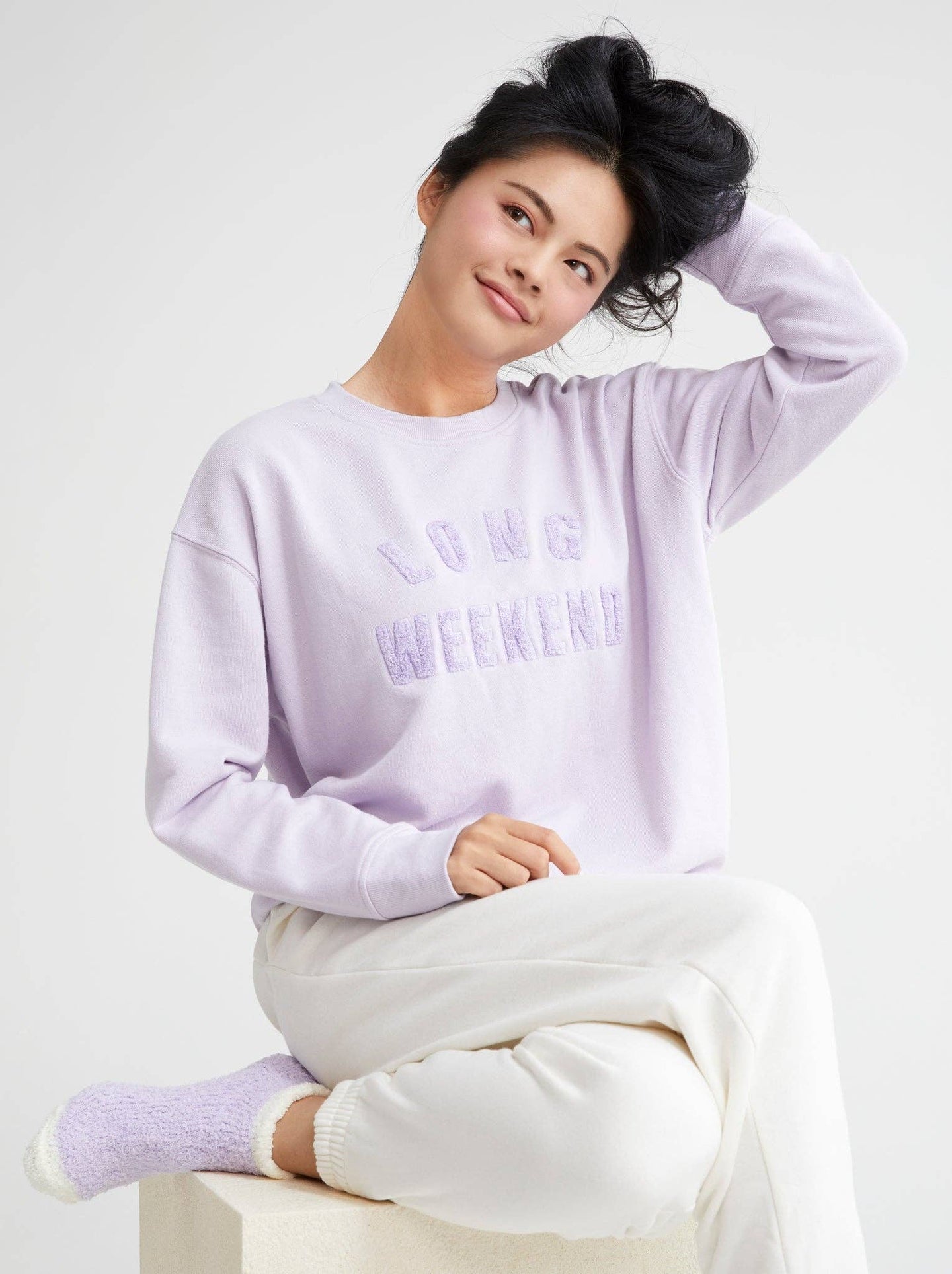 Long Weekend Sweatshirt in Lilac (REG)